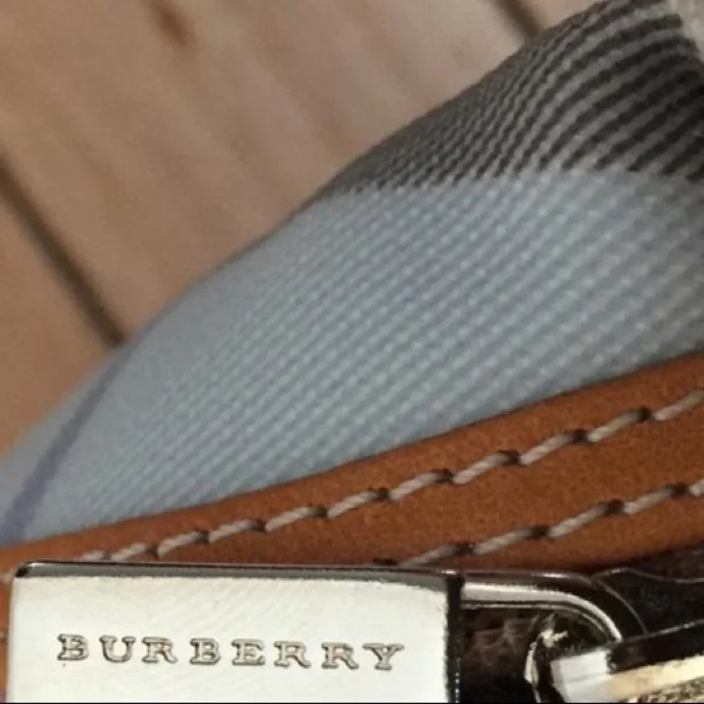 Burberry bag nova check print baby blue tan cream cosmetic case small tote zip - Picture 3 of 12